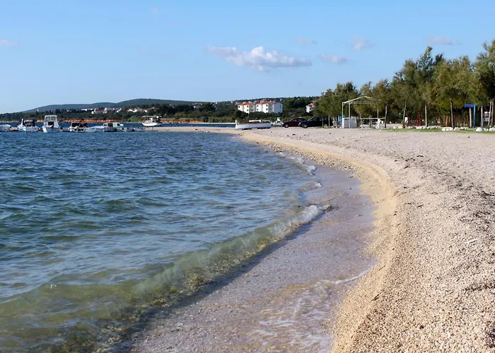 860b